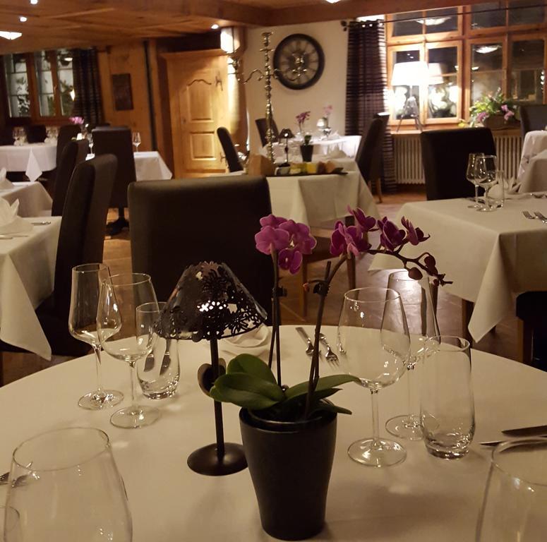 Romantik Hotel L'Etoile ชาร์มมี ภายนอก รูปภาพ